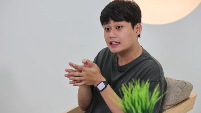 Điểm khác biệt tạo nên thương hiệu của Duy Thẩm chính là lối dẫn chuyện hài hước, dí dỏm giúp người xem tiếp cận thông tin một cách nhẹ nhàng, thú vị nhất