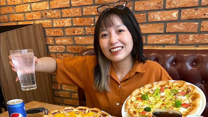 Nguyễn Trần Khánh Linh - Pít Ham Ăn mukbang đồ ăn