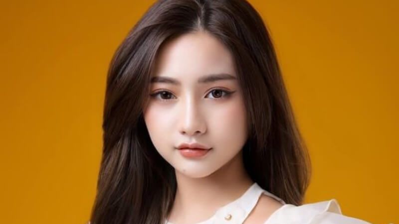 Diệp Lê đang là KOL mỹ phẩm được yêu thích hiện nay