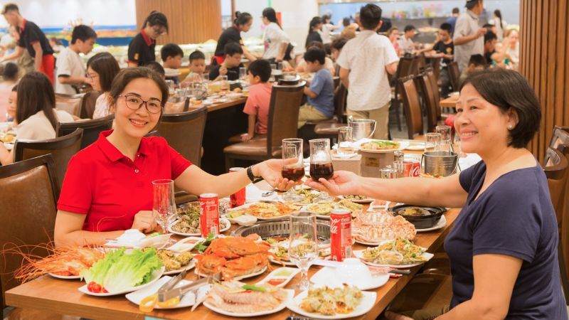 Giải quyết c&aacute;c nhu cầu ăn uống của thực kh&aacute;ch l&agrave; vai tr&ograve; quan trọng nhất