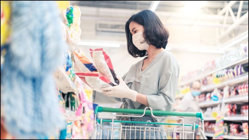 Khách hàng thường lựa chọn những thương hiệu quen thuộc và tin tưởng, ít bị ảnh hưởng bởi các yếu tố bên ngoài