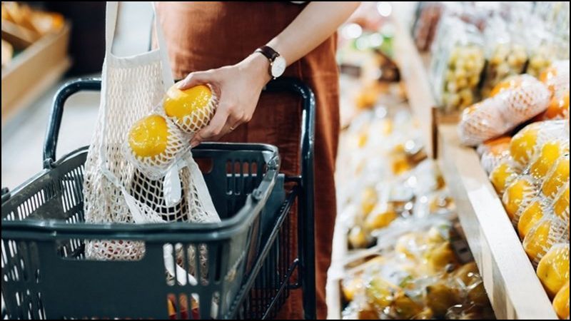 Người tiêu dùng dễ dàng so sánh giá cả, tìm kiếm thông tin sản phẩm đa dạng