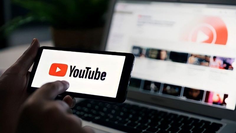 YouTube là nền tảng chia sẻ video lớn nhất thế giới, cho phép người dùng xem, tải lên và chia sẻ video
