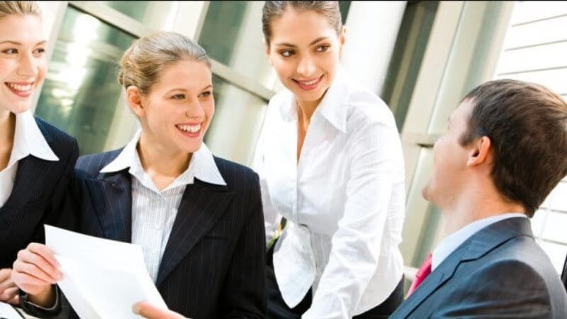 Giao tiếp không lời cũng quan trọng không kém giao tiếp bằng lời