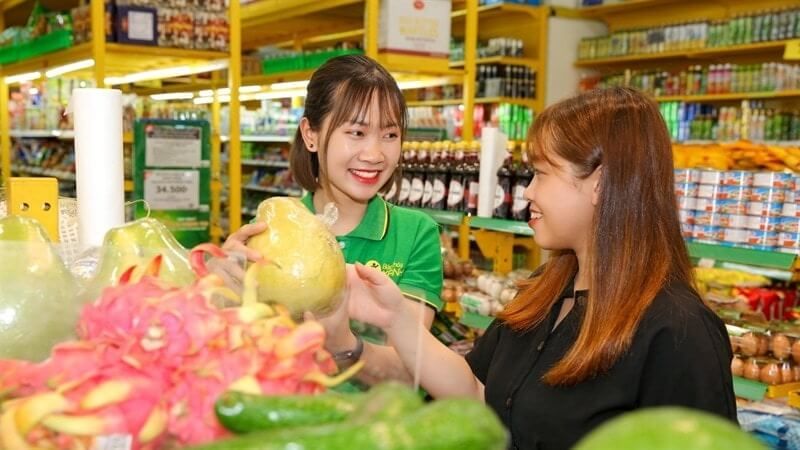 Sales Associate là nhân viên bán hàng tại cửa hàng hoặc qua mạng xã hội
