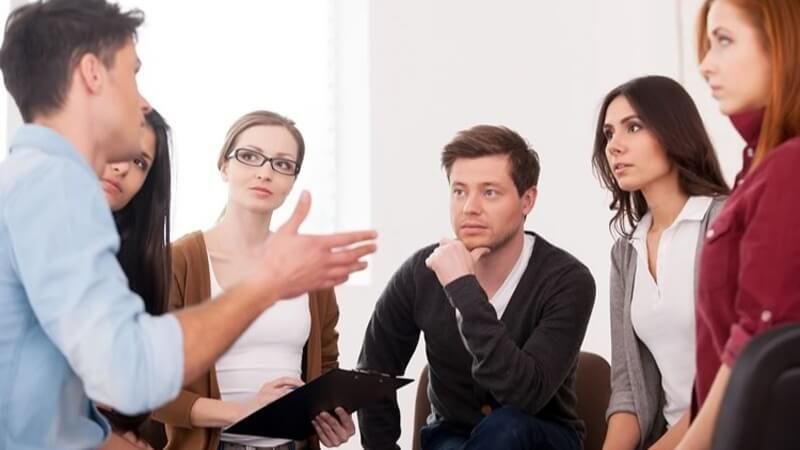 Lắng nghe là một phần quan trọng của giao tiếp hiệu quả