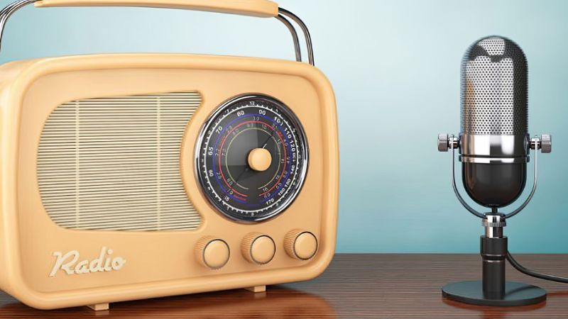 Truyền h&igrave;nh v&agrave; radio